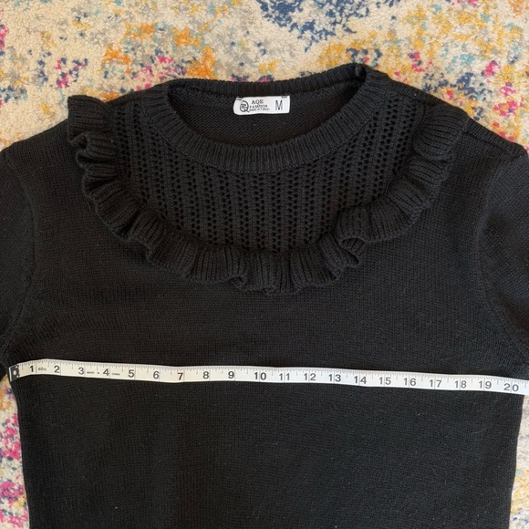 AQE Fashion Women’s Black Knit Eyelet Hole and Ruffled Sweater Size Medium - Picture 10 of 12
